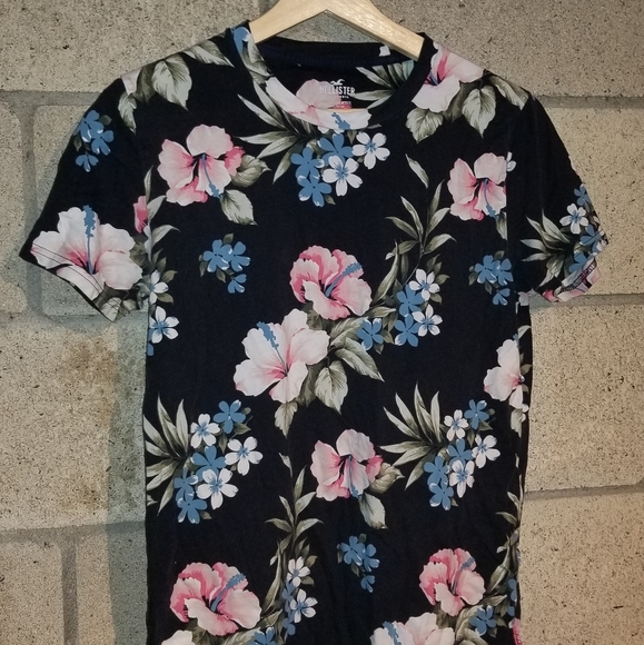 Hollister floral t shirt Clearance